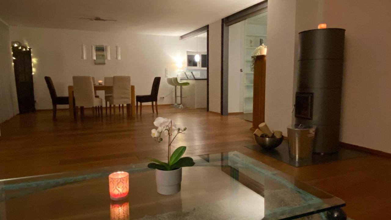 Fewo Luxus Wohnung Im Eigenen Ferienhaus, 120 Qm, Naehe Regensburg Mit Balkon, Terrasse & Garten, Gute Zuganbindung Laber Eksteriør billede