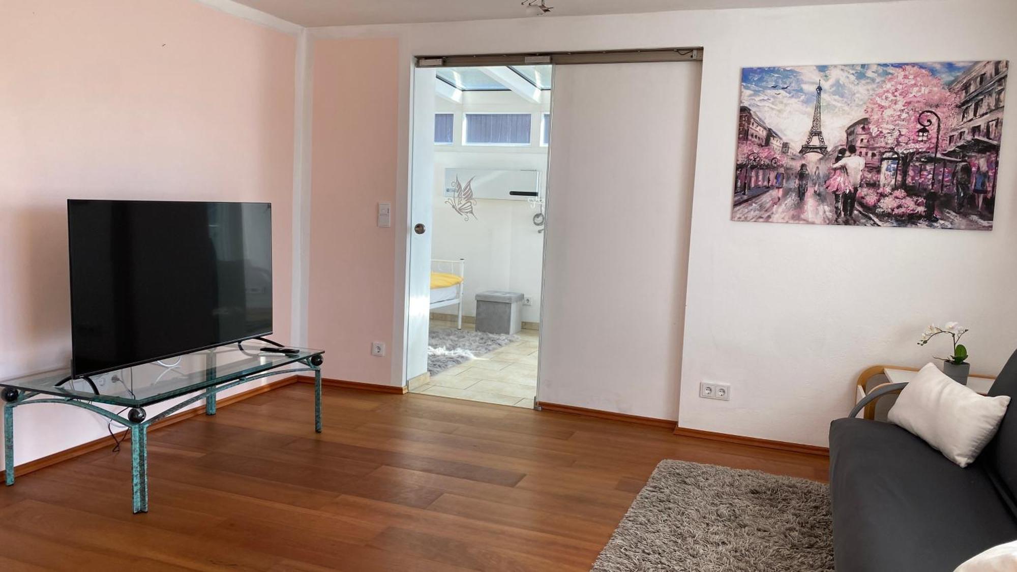 Fewo Luxus Wohnung Im Eigenen Ferienhaus, 120 Qm, Naehe Regensburg Mit Balkon, Terrasse & Garten, Gute Zuganbindung Laber Eksteriør billede